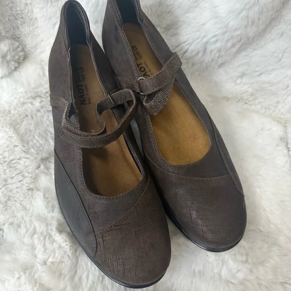 NEW Naot Women's Day Wedge Pump Mary Jane Comfort Shoe Mine Brown Leather 9.5